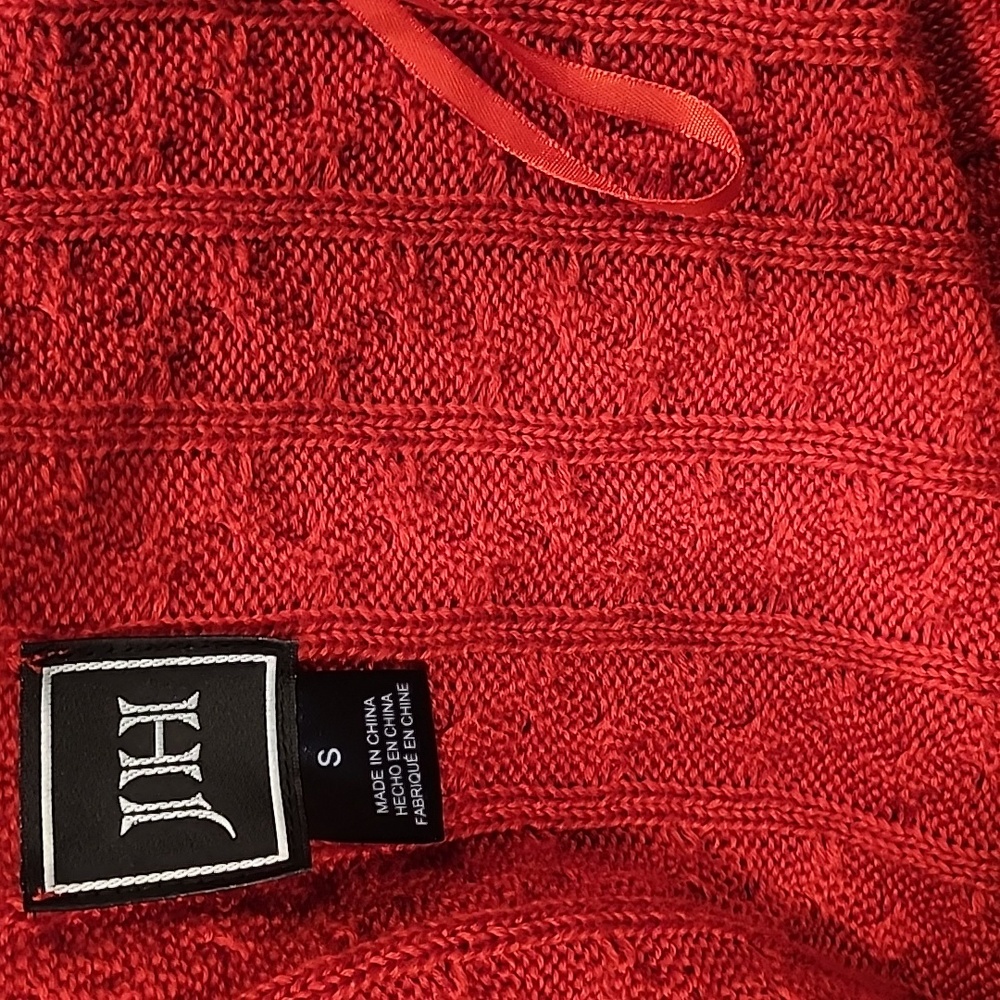 Women's Dress Sweater Cable-Knit V-Neck. - Picture 7 of 7
